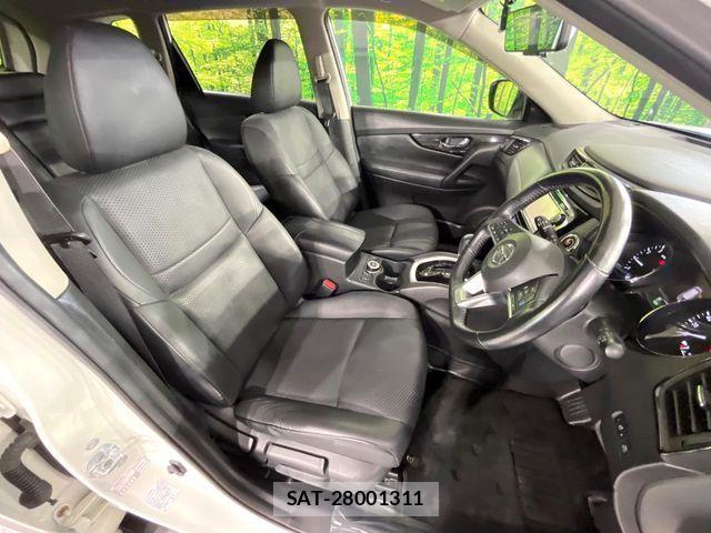 Nissan X-TRAIL HYBRID 2017-05 8102947-7