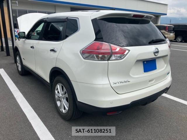 Nissan X-TRAIL HYBRID 2015-12 8102950-10