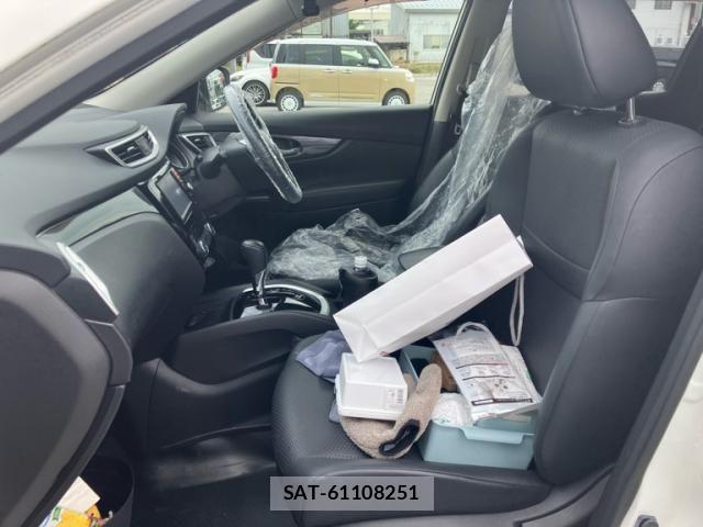 Nissan X-TRAIL HYBRID 2015-12 8102950-25
