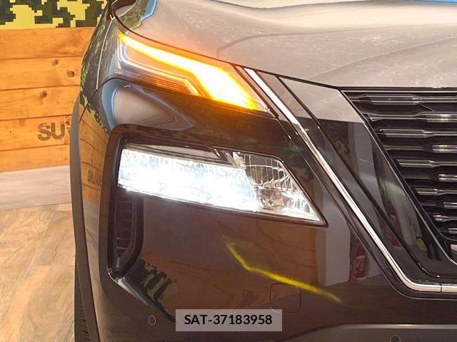 Nissan X-TRAIL HYBRID 2023-04 8102943-12