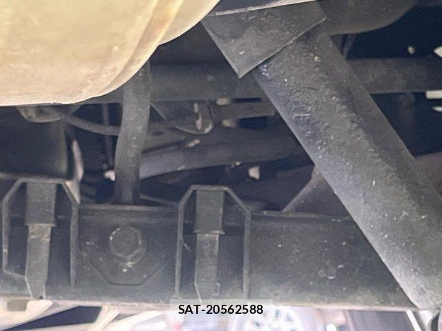 Nissan X-TRAIL HYBRID 2015-06 8147082-19