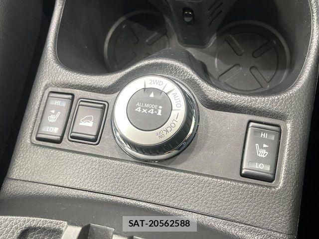 Nissan X-TRAIL HYBRID 2015-06 8147082-6