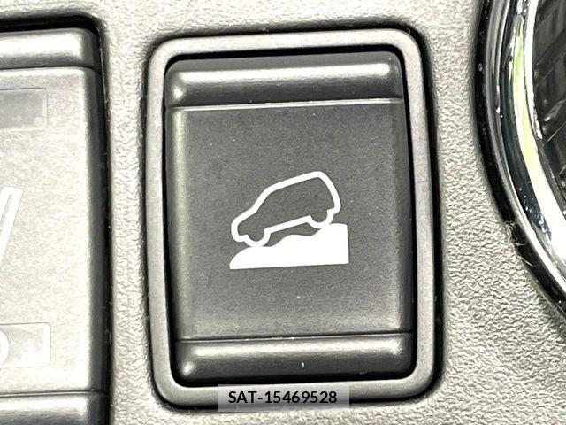 Nissan X-TRAIL HYBRID 2016-07 8147081-8