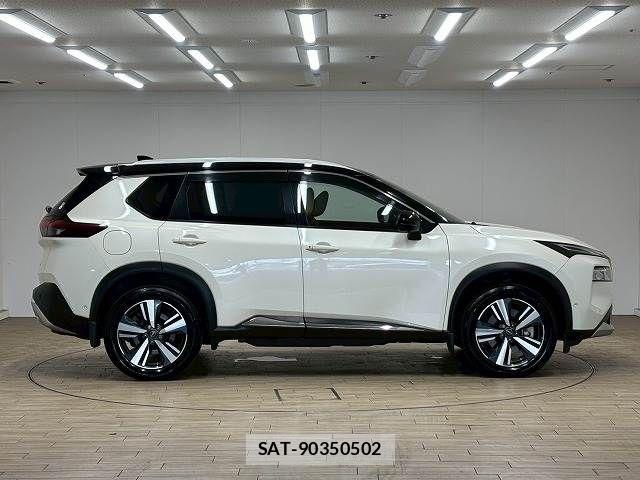 Nissan X-TRAIL HYBRID 2023-12 8147068-17