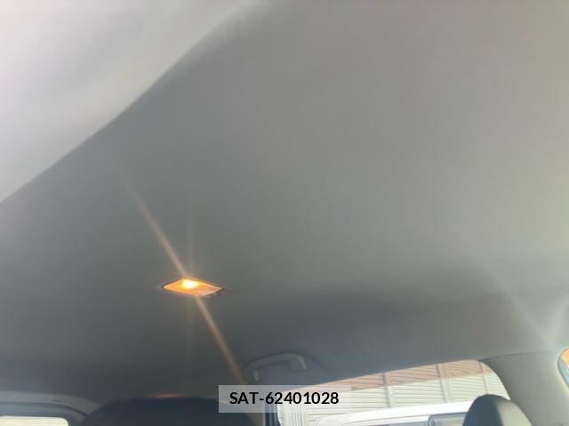 Nissan X-TRAIL HYBRID 2015-08 8147083-15