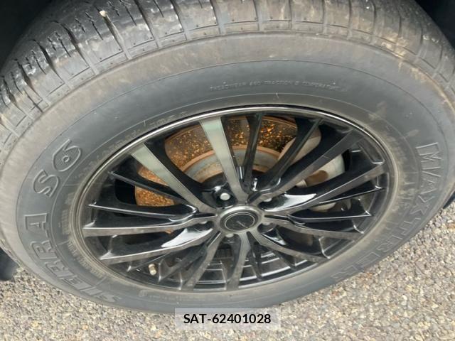 Nissan X-TRAIL HYBRID 2015-08 8147083-4