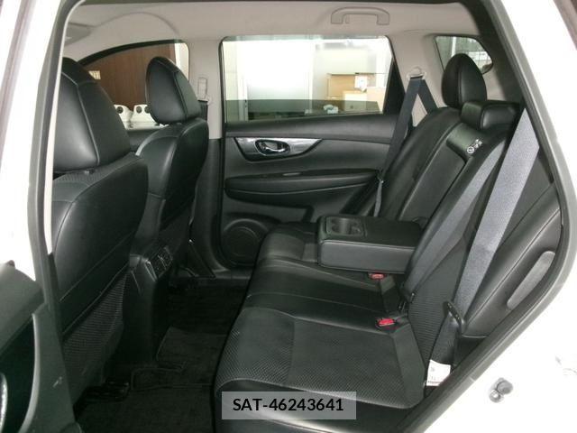 Nissan X-TRAIL HYBRID 2015-05 8159585-9