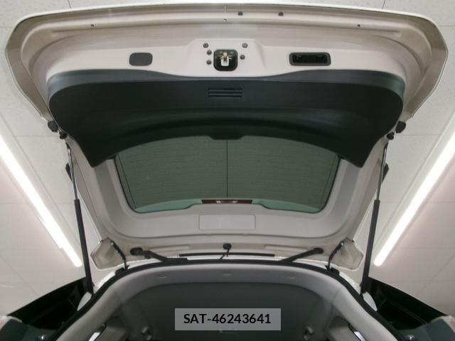 Nissan X-TRAIL HYBRID 2015-05 8159585-11
