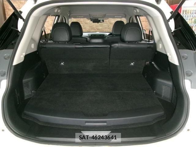 Nissan X-TRAIL HYBRID 2015-05 8159585-12