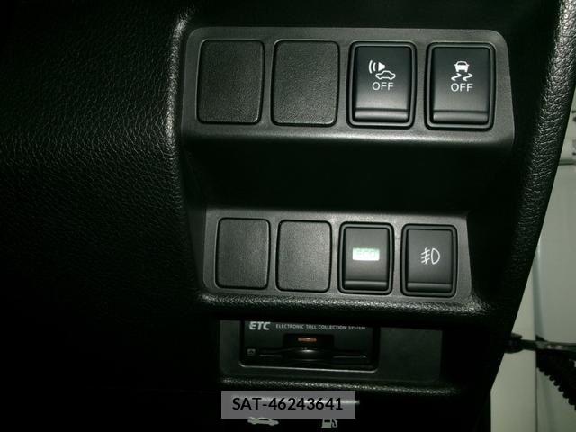 Nissan X-TRAIL HYBRID 2015-05 8159585-24