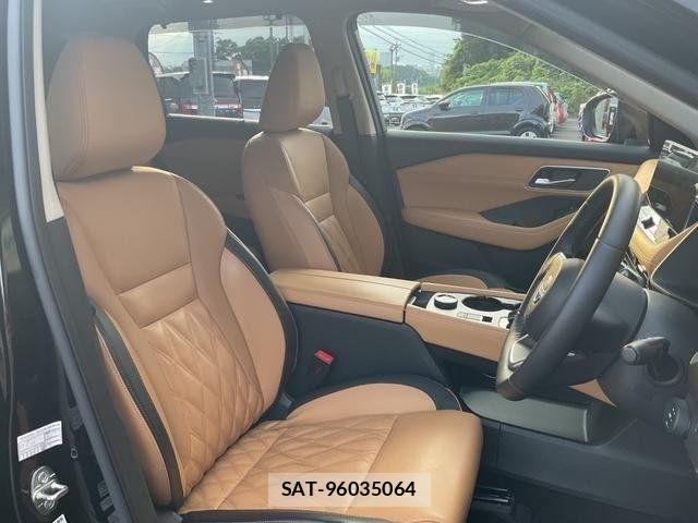 Nissan X-TRAIL HYBRID 2024-01 8211164-9