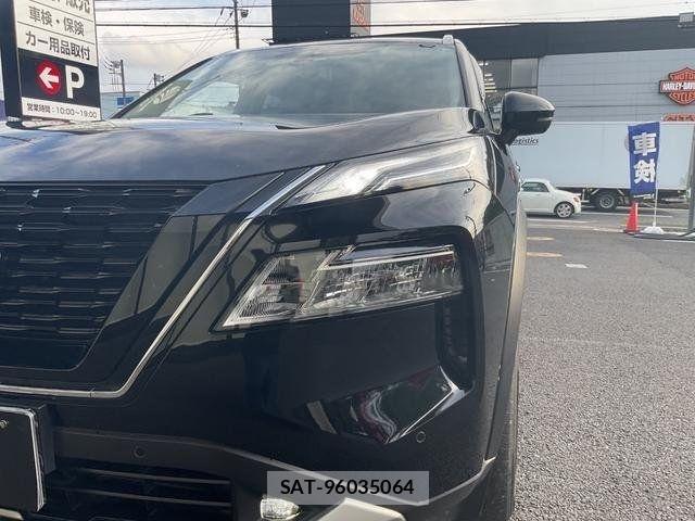 Nissan X-TRAIL HYBRID 2024-01 8211164-23