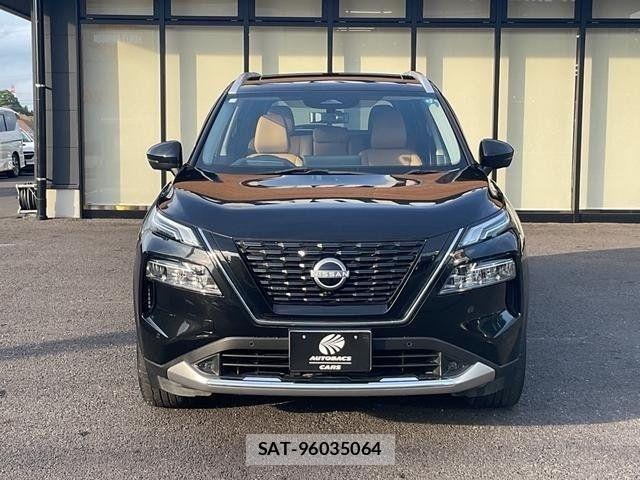 Nissan X-TRAIL HYBRID 2024-01 8211164-3
