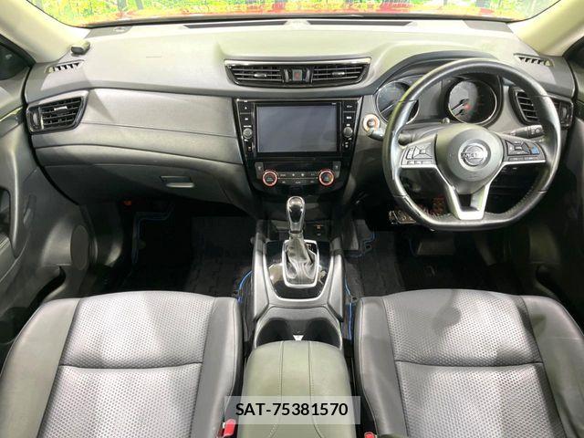 Nissan X-TRAIL HYBRID 2020-10 8211169-1