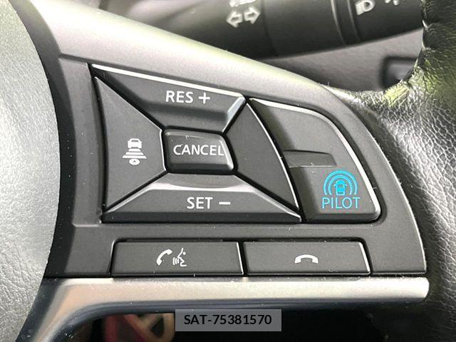 Nissan X-TRAIL HYBRID 2020-10 8211169-5