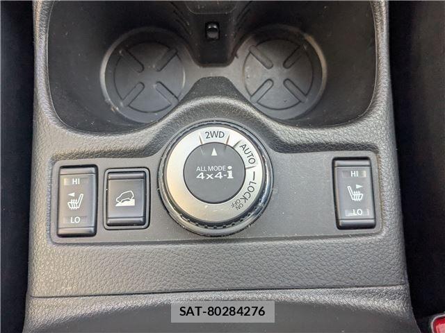 Nissan X-TRAIL HYBRID 2015-06 8211172-18