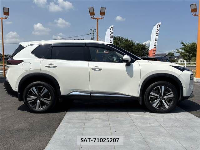 Nissan X-TRAIL HYBRID 2024-06 8211167-14