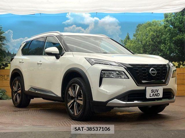 Nissan X-TRAIL HYBRID 2022-08 8211168-15