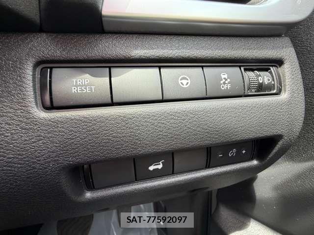 Nissan X-TRAIL HYBRID 2026-02 8211163-9