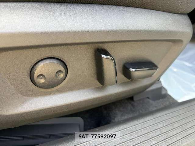 Nissan X-TRAIL HYBRID 2026-02 8211163-4