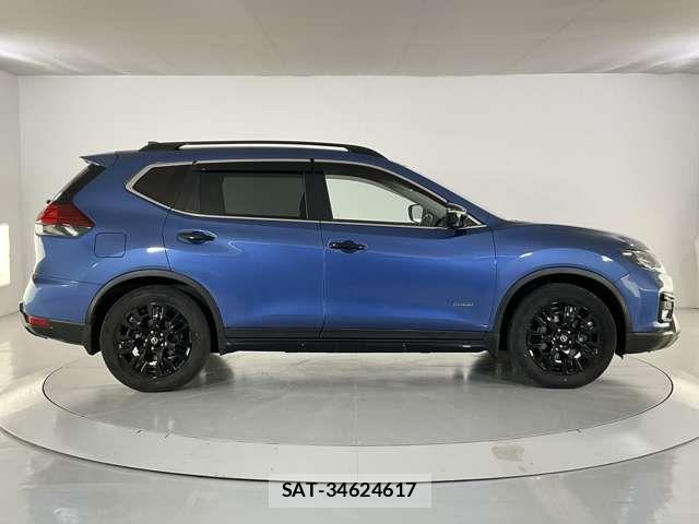 Nissan X-TRAIL HYBRID 2020-11 8211171-6