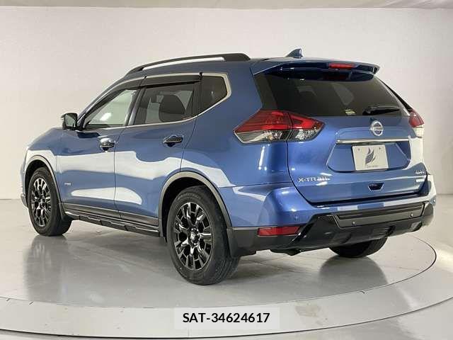 Nissan X-TRAIL HYBRID 2020-11 8211171-3