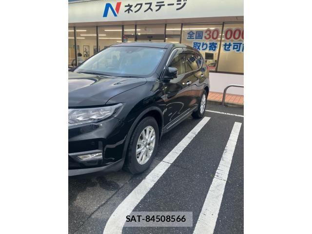 Nissan X-TRAIL HYBRID 2020-01 8232548-3