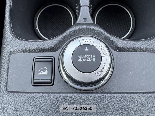 Nissan X-TRAIL HYBRID 2018-05 8232547-26