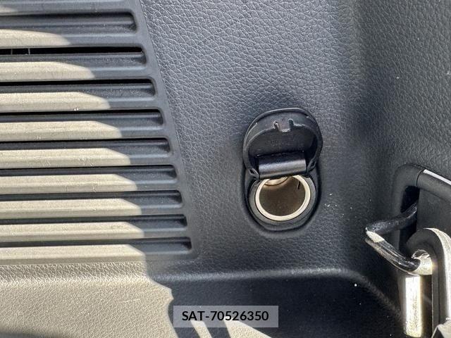 Nissan X-TRAIL HYBRID 2018-05 8232547-27