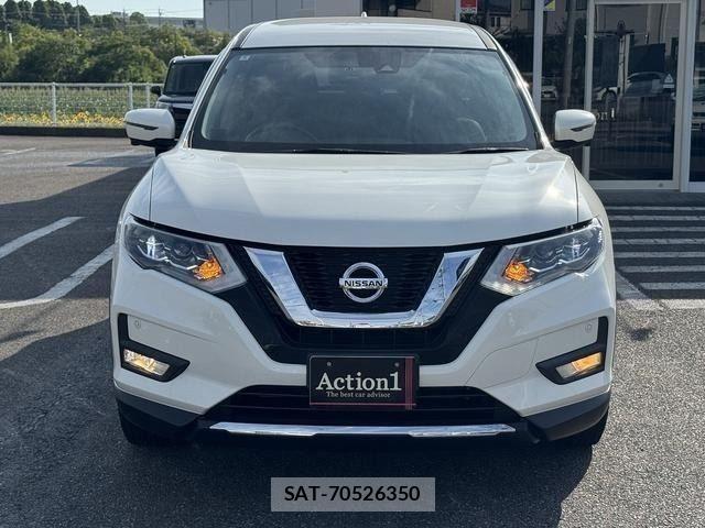 Nissan X-TRAIL HYBRID 2018-05 8232547-2