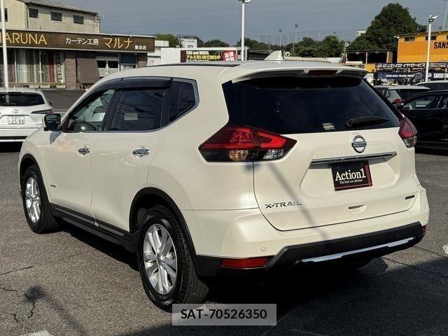 Nissan X-TRAIL HYBRID 2018-05 8232547-5