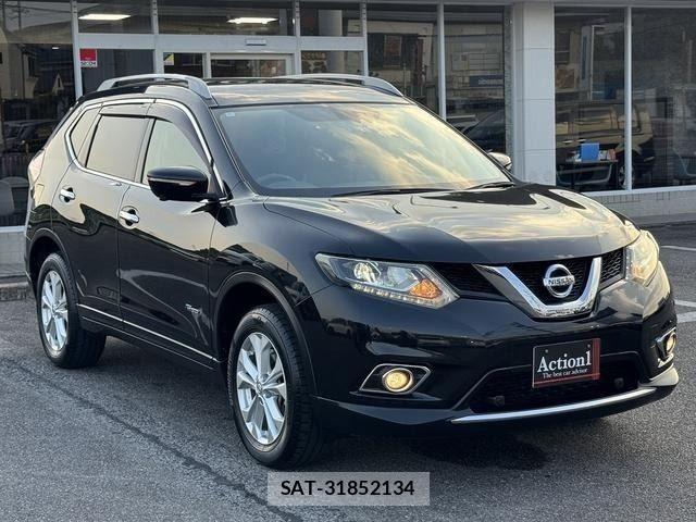 Nissan X-TRAIL HYBRID 2016-02 8232550-6