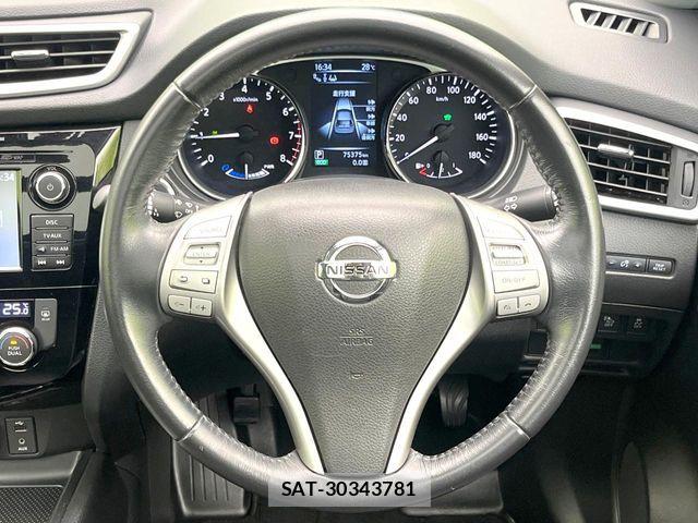Nissan X-TRAIL HYBRID 2015-07 8232549-9