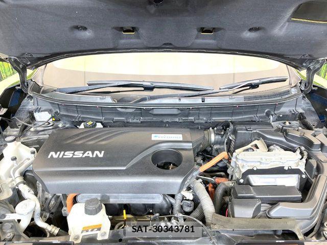 Nissan X-TRAIL HYBRID 2015-07 8232549-16