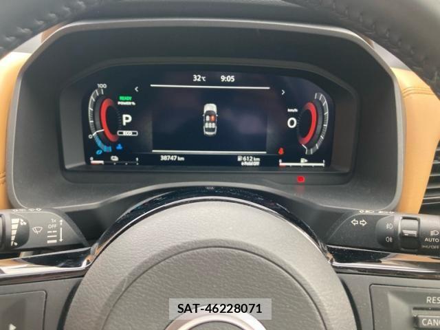 Nissan X-TRAIL HYBRID 2023-05 8232545-13