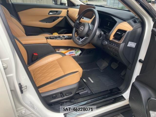 Nissan X-TRAIL HYBRID 2023-05 8232545-2