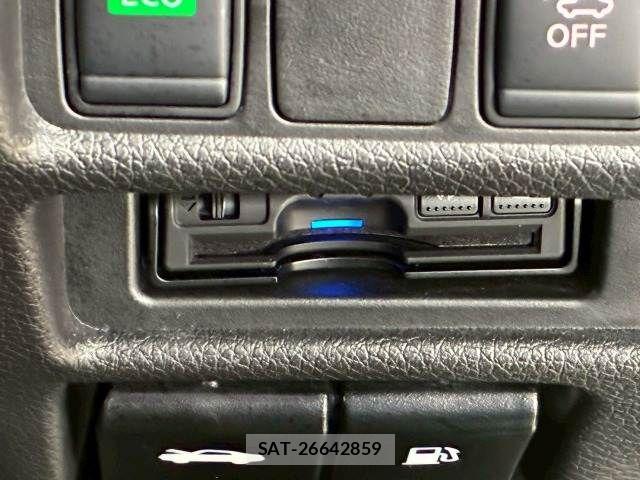 Nissan X-TRAIL HYBRID 2019-06 8247264-4