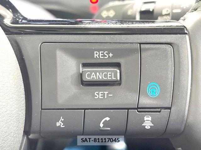 Nissan X-TRAIL HYBRID 2023-08 8247262-6