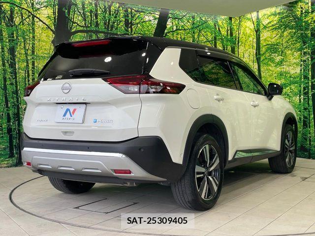 Nissan X-TRAIL HYBRID 2023-07 8318298-16