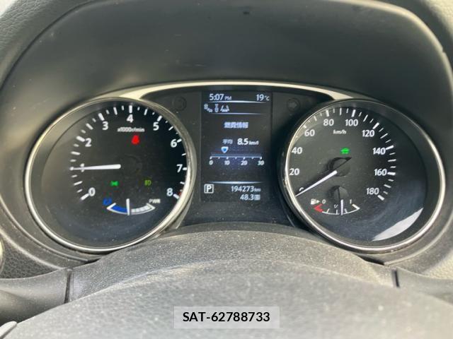 Nissan X-TRAIL HYBRID 2015-12 8318305-19
