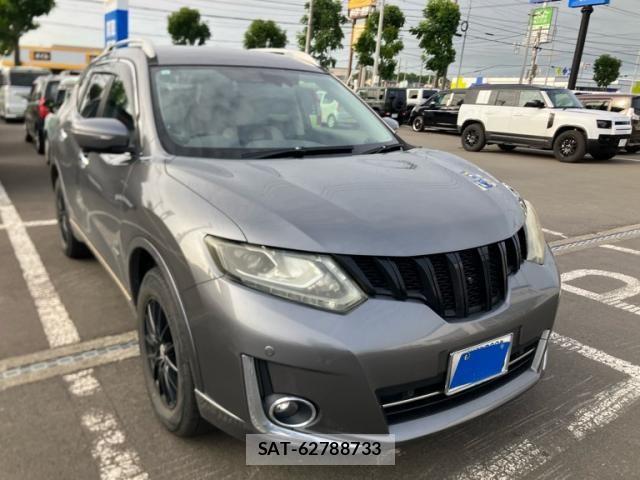 Nissan X-TRAIL HYBRID 2015-12 8318305-2