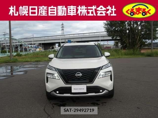 Nissan X-TRAIL HYBRID 2023-07 8318296-1