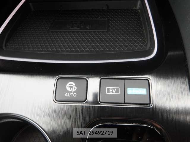 Nissan X-TRAIL HYBRID 2023-07 8318296-19