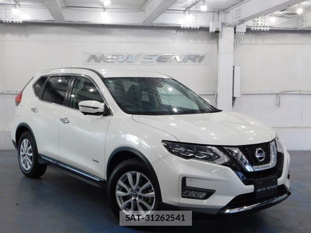 Nissan X-TRAIL HYBRID 2017-12 8318301-0