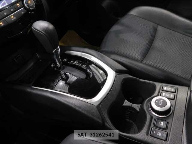 Nissan X-TRAIL HYBRID 2017-12 8318301-11