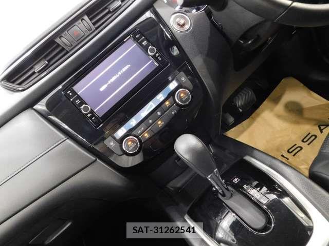 Nissan X-TRAIL HYBRID 2017-12 8318301-8