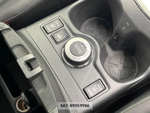 Nissan X-TRAIL HYBRID 2015-09 8338650-5