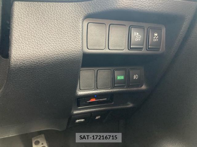 Nissan X-TRAIL HYBRID 2016-06 8338649-16