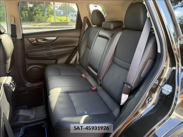 Nissan X-TRAIL HYBRID 2017-06 8355949-9