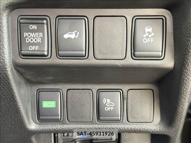 Nissan X-TRAIL HYBRID 2017-06 8355949-13